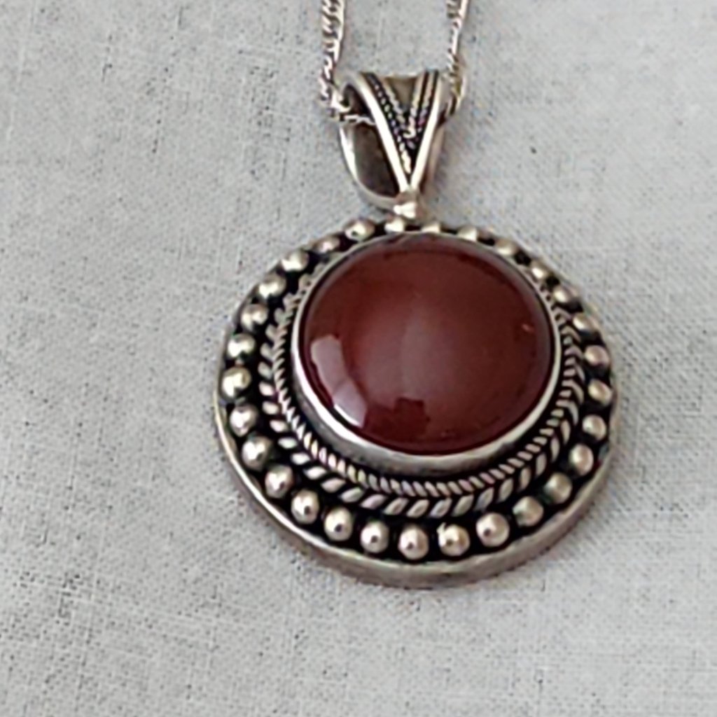 Suarti Ba Carnelian Pendant